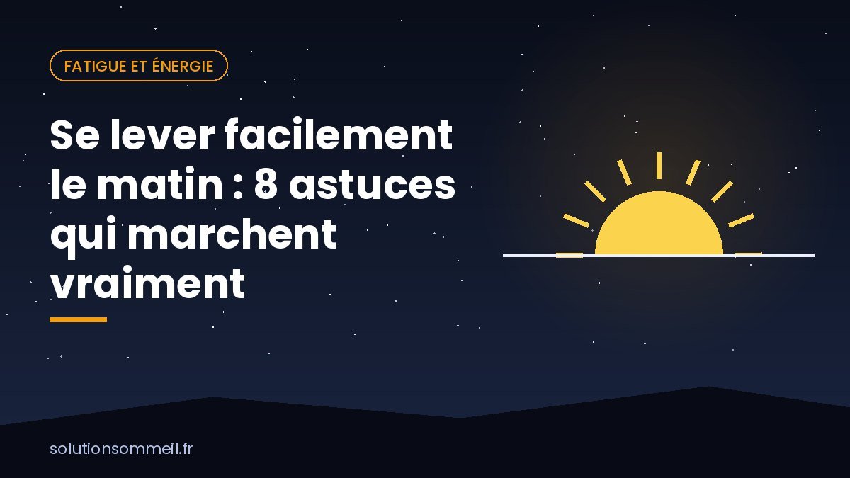 Chambre au lever du jour avec volets ouverts, réveil posé loin du lit et verre d'eau