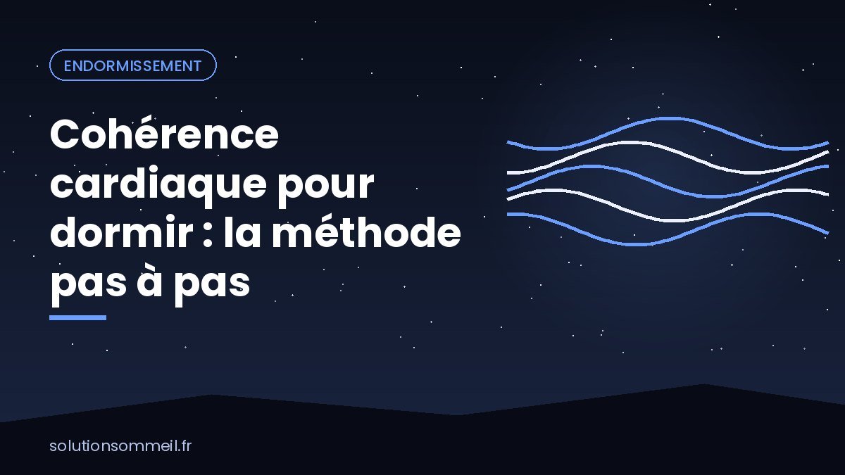 Personne assise au bord du lit dans une chambre tamisée, respirant lentement en cohérence cardiaque avant de dormir