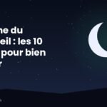 Chambre apaisante le soir avec téléphone rangé, lampe douce et livre, illustrant l'hygiène du sommeil
